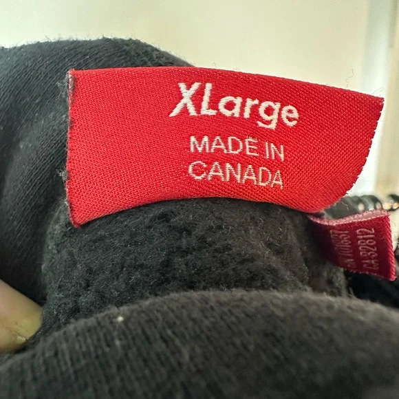 Supreme Black Hoodie - Picture 6 of 7